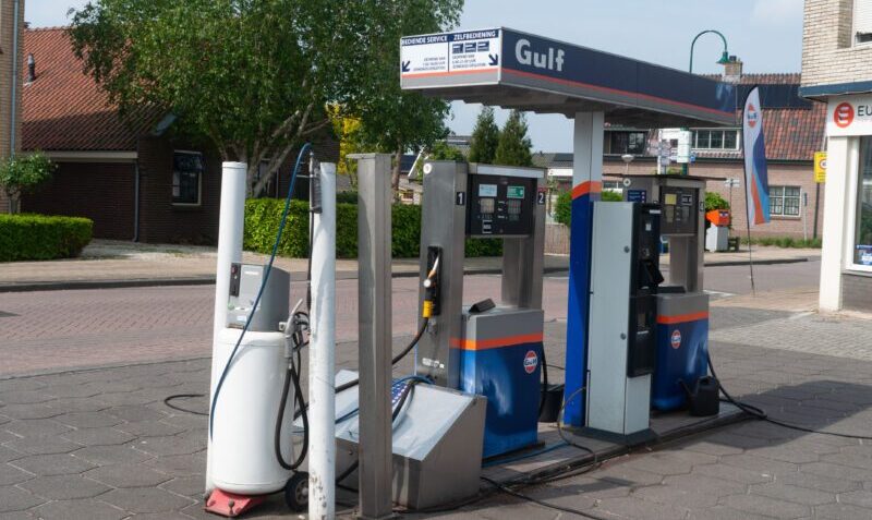 gulf-benzinepomp-bos-hazerswoude Service bediende tankstation